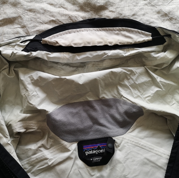 Black Patagonia Torrentshell - Picture 11 of 11